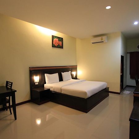 Room Place Chumphon Eksteriør bilde